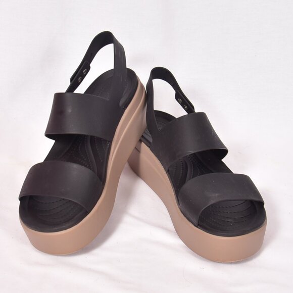 Crocs Sandals Women's Size 11  Brooklyn Low Wedge Platform Black LiteRide - Picture 1 of 8